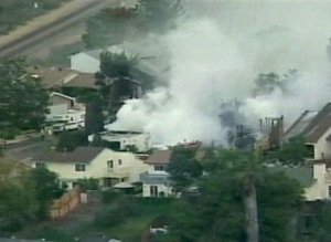 Schianto di un jet a San Diego. Tre morti
