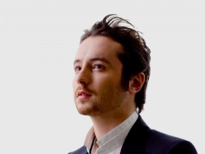 Matteo Macchioni: “Voglio portare la magia del Natale nelle vostre case”