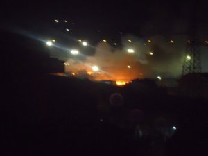 Incendio nel lager della vergogna
