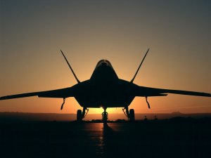 13 miliardi per i caccia bombardieri