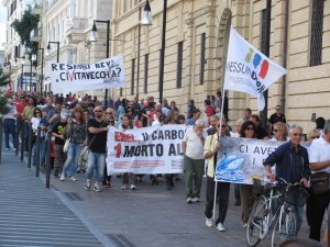 Civitavecchia “In marcia per la salute”: il sogno di una città meno inquinata dal carbone, dal porto e dal traffico?