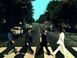 I Fab Four e gli "intrusi" ad Abbey Road: una nuova mostra alla Snap Galleries