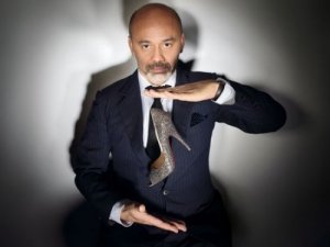 Rizzoli celebra Louboutin, il famoso stilista di scarpe di lusso
