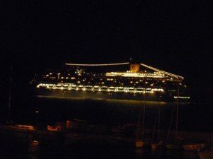 Il Comandante Schettino, capro espiatorio del saluto autorizzato