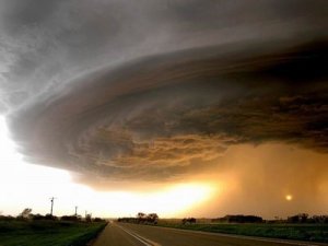 Tornado negli Usa: foto, video e tweet