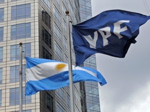 Con l'espropriazione di YPF l'Argentina volta le spalle al mondo