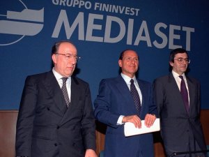 Berlusconi condannato a 4 anni di carcere per frode fiscale