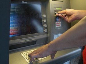 Crisi, 1 italiano su 5 ha meno di mille euro sul conto