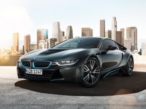 BMW: Batman is green