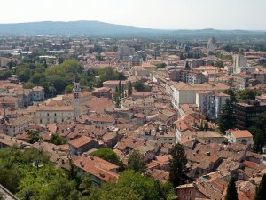 Gorizia, il tempo è scaduto. Manifestazione sotto la Prefettura per i rifugiati
