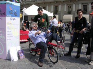 Il Pd boccia la candidatura di Beppe Grillo. La polemica continua.