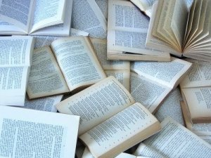 Editoria a pagamento, come funziona e perché è illegale