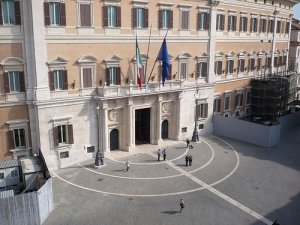 Il Parlamento delle armate “Brancaleone”