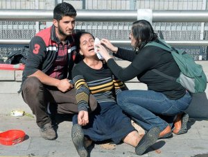 Per la pace, il lavoro e la democrazia ad Ankara sono morte 86 persone
