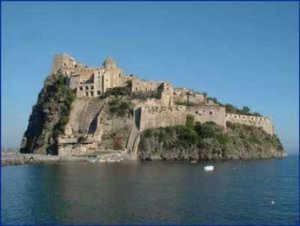 Il mare di Ischia inquinato: il Governo risponde