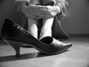 Dario Fo: Berlusconi riuscirebbe a vendere anche scarpe spaiate, tutte destre