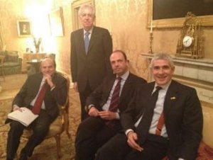Cremaschi: "Alfano, Bersani e Casini sono la vera antipolitica"