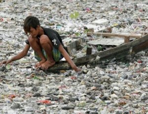 Ripulire gli oceani dai 7 milioni di tonnellate di plastica? Si può fare