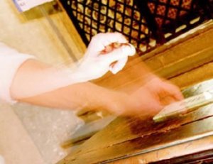 Prestiti dalla Chiesa. La mano “caritatevole” che parla di soldi e di interessi bancari