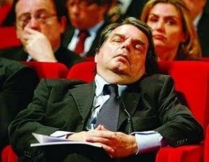Camion contro Brunetta. A nome degli impiegati fannulloni...
