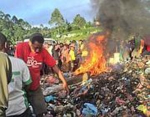 Papua, abolita la legge sulla stregoneria ma torna la pena di morte