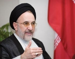 Khatami in Italia, dialogo con stretta di mano