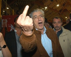 Il "sincero dolore" del militante leghista che oscura anni di storia xenofoba