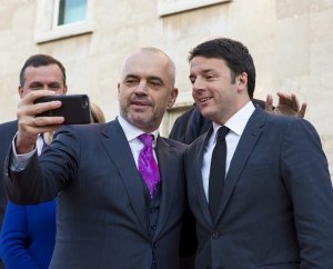 La spavalderia di Renzi brucia insieme al Norman Atlantic