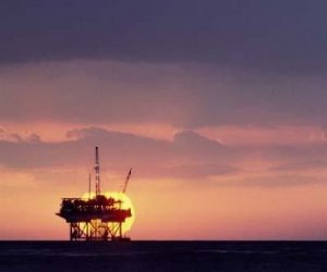 Imporre un tetto al prezzo del petrolio...