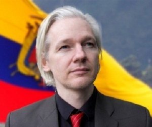 Valigia diplomatica pronta per Assange, mentre la Gran Bretagna dimentica Pinochet