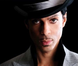 Il cantante Prince: “Donne col burqa sono felici”