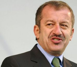 Sbarchi clandestini in aumento. Per fortuna Maroni sa cosa fare