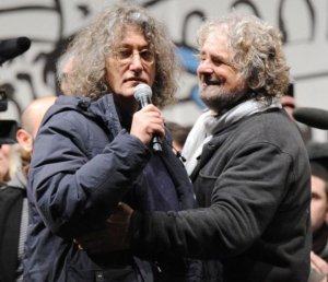 La risposta di Grillo alla Gabanelli sui guadagni del blog