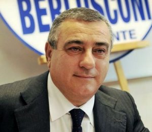 La lista 'Noi Sud' per Lettieri finita nel mirino degli inquirenti: odor di camorra