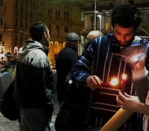 Quella notte di veglia a Napoli per Vittorio Arrigoni