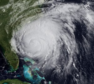 Usa. Barack Obama: "Irene uragano storico"