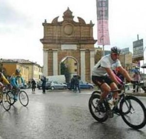 Giro d'Italia: 15a tappa al'insegna del grande caldo
