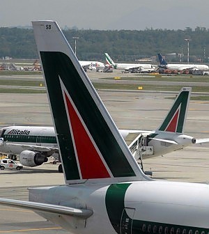Alitalia/AirOne: Antitrust proroga al 30 aprile esame concentrazione