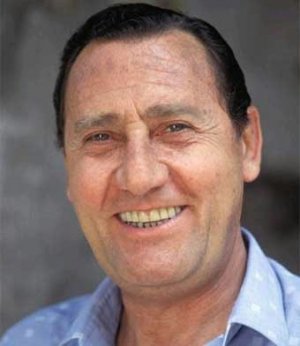 Alberto Sordi estromesso dal documentario su Roma di Zeffirelli. Uno scandalo