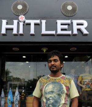 India, apre un negozio chiamandolo 'Hitler': "Pensavo fosse solo una persona severa"