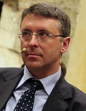 Cantone attacca Marino: Milano capitale morale