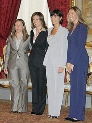 Escort presidenziali. L'appello delle donne