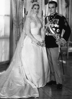Certi grossi, grassi matrimoni, celebrati sull'altare dell'esibizionismo
