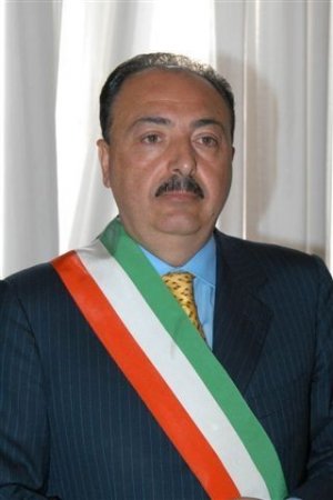Una poltrona anti-mafia all'amico del boss