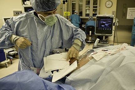 Usa: per la prima volta diretta Twitter di un'operazione al cuore (foto e video)
