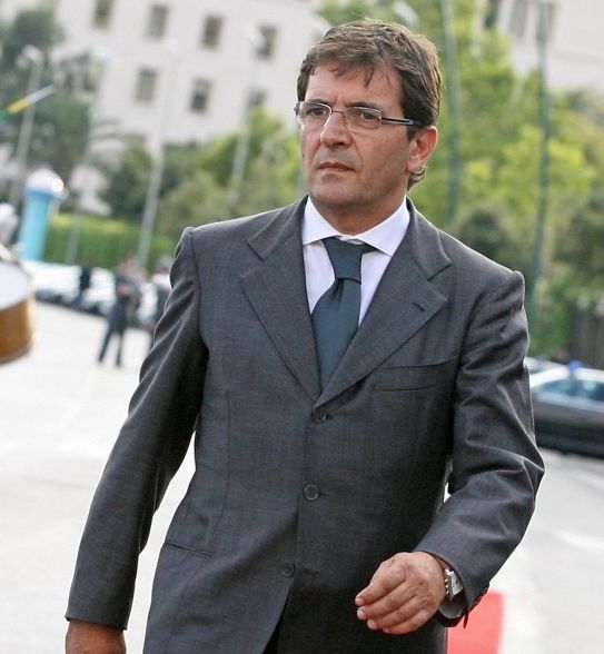 Rinviato a giudizio Nicola Cosentino. Sarebbe vicino al clan dei casalesi