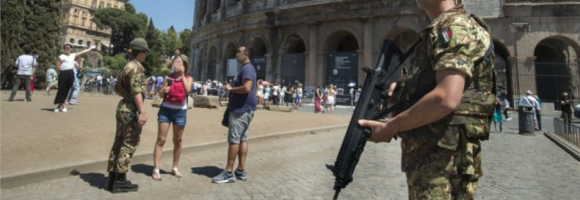 Il bluff dell'Italia insicura serve (solo) a vendere più armi?