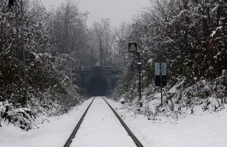 Treno bloccato in Romagna, passeggeri liberi dopo 6 ore