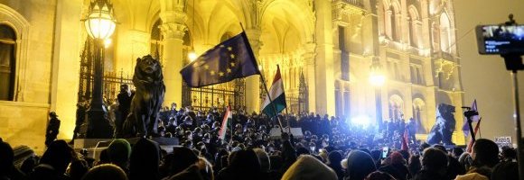 Budapest: il sintomatico silenzio dei mass media europei sulla protesta 