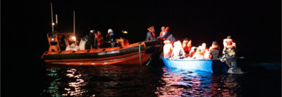 Migranti nel Mediterraneo, salvataggi e respingimenti